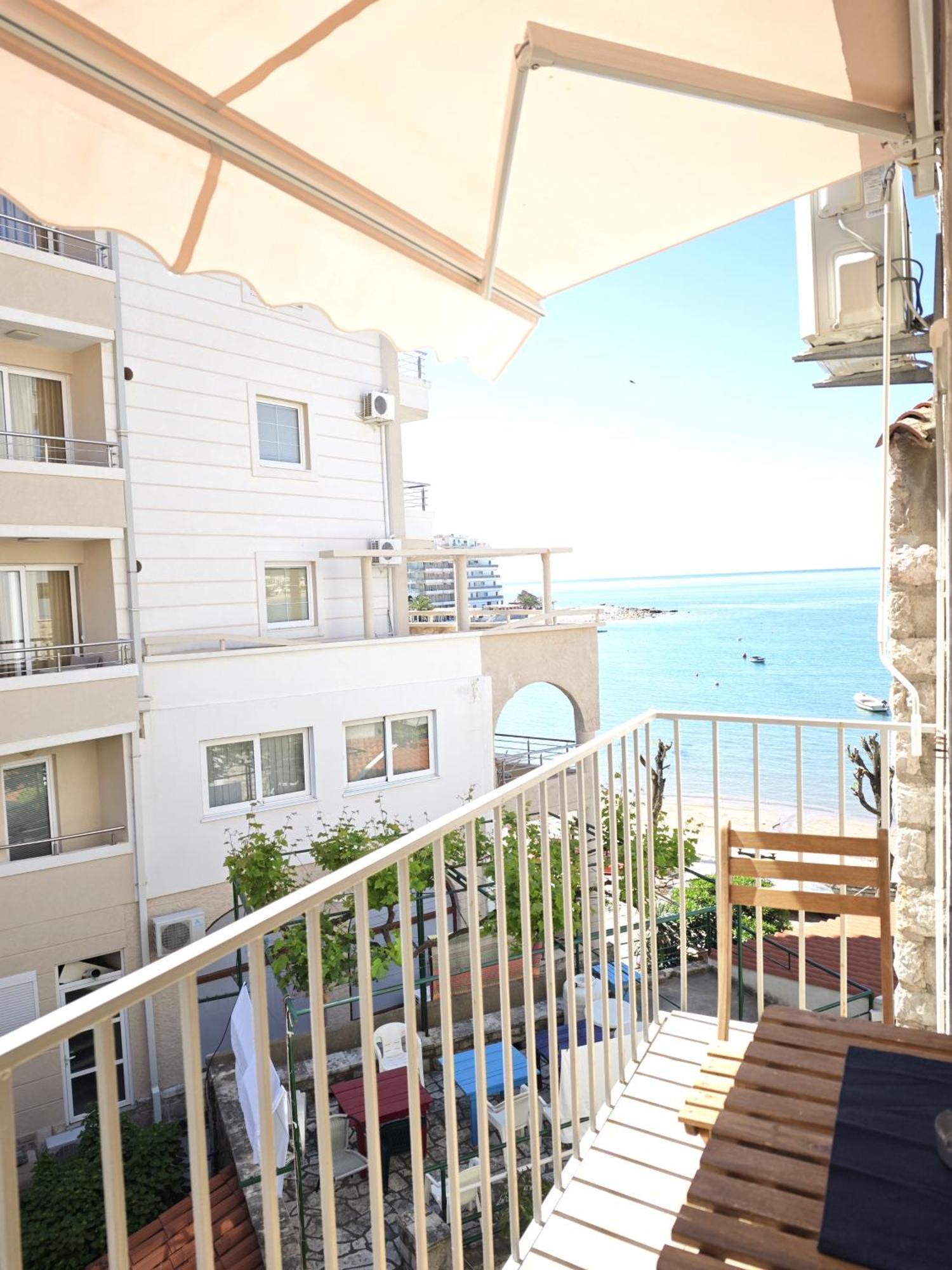 Fisherman House Apartments Rafailovici Exterior photo