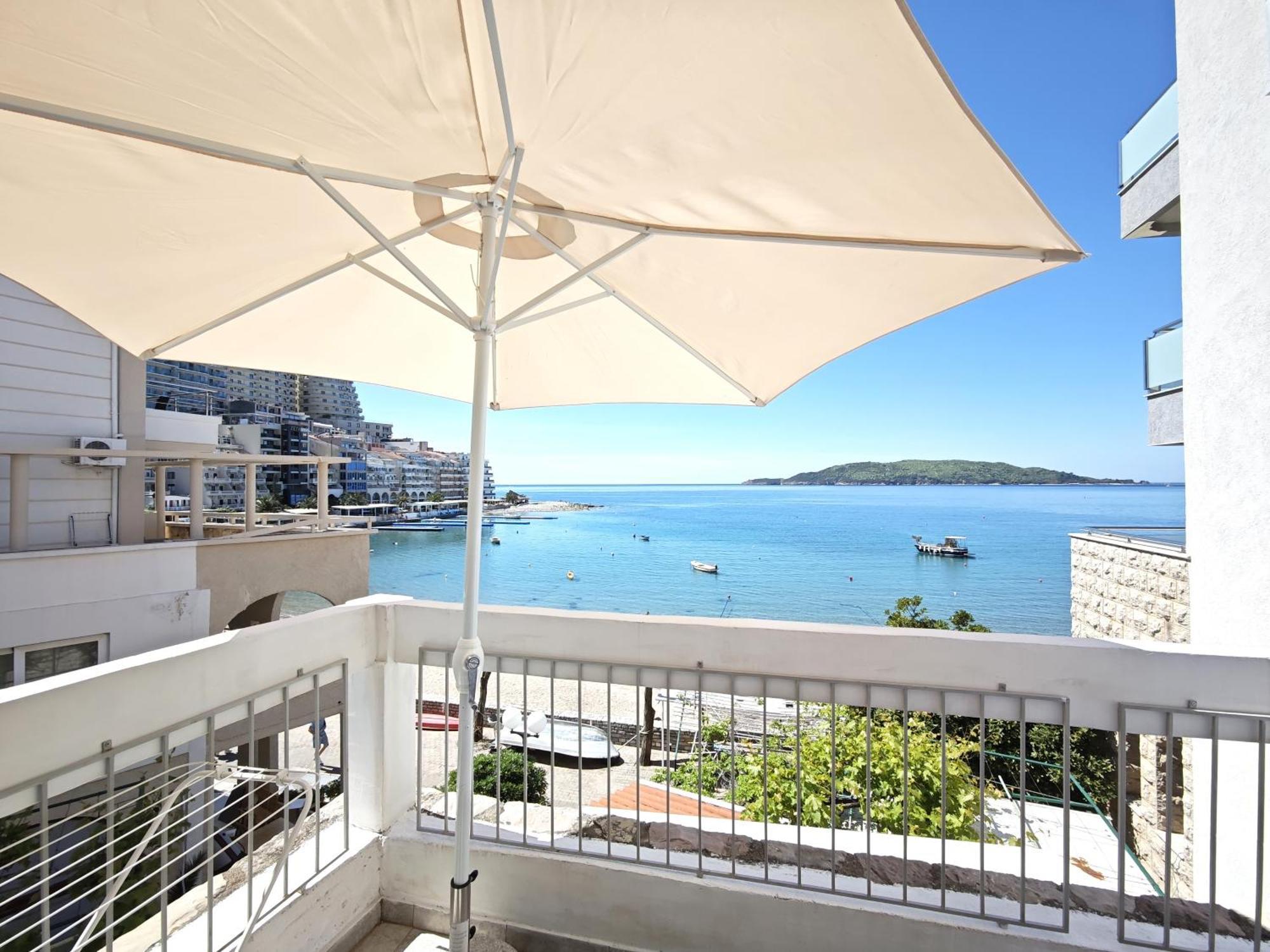 Fisherman House Apartments Rafailovici Exterior photo